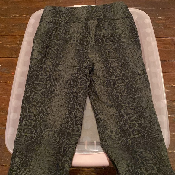 Snakeskin Print Pants - Picture 2 of 3